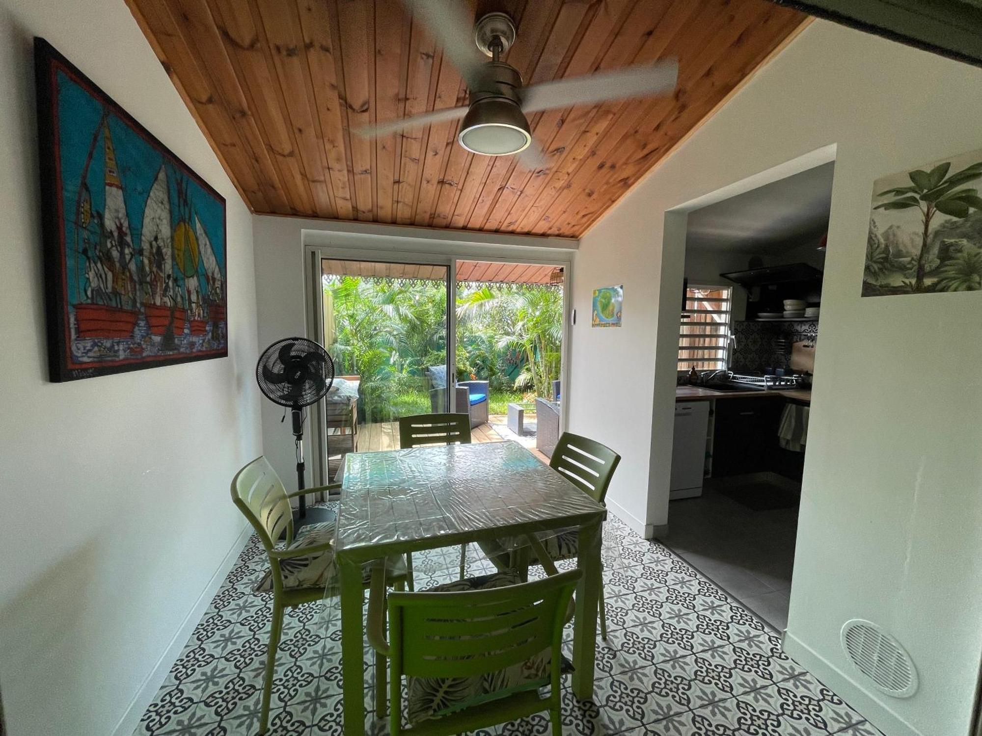 Duplex Tifanjan Avec Jardin Fleuri Pres De La Mer Saint-Paul Eksteriør bilde